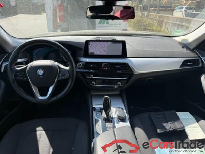 BMW 5-Serie Touring ´16 Baureihe 5 Touring 520 d 2.0 140KW AT8 E6dT #3