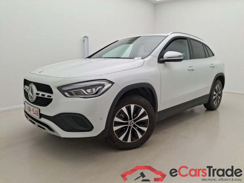 MERCEDES-BENZ GLA 180D BUSINESS SOLUTION DCT