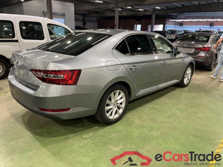 SKODA SUPERB DIESEL - 2015 2.0 CR TDi Style DSG (EU6.2) #2