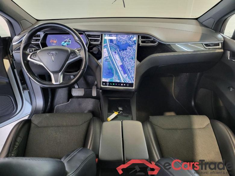 Tesla Model X 75D Base 7p. #6