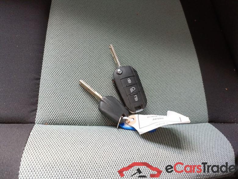 Citroën Berlingo Multispace 1.2 PureTech 110 MAN6 S&S Live M 5d #6