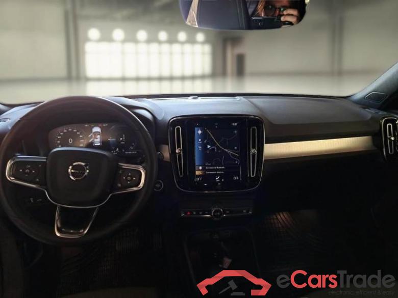 Volvo 11 VOLVO XC40 / 2021 / 5P / SUV T4 RECHARGE PLUG-IN AUTO CORE #3