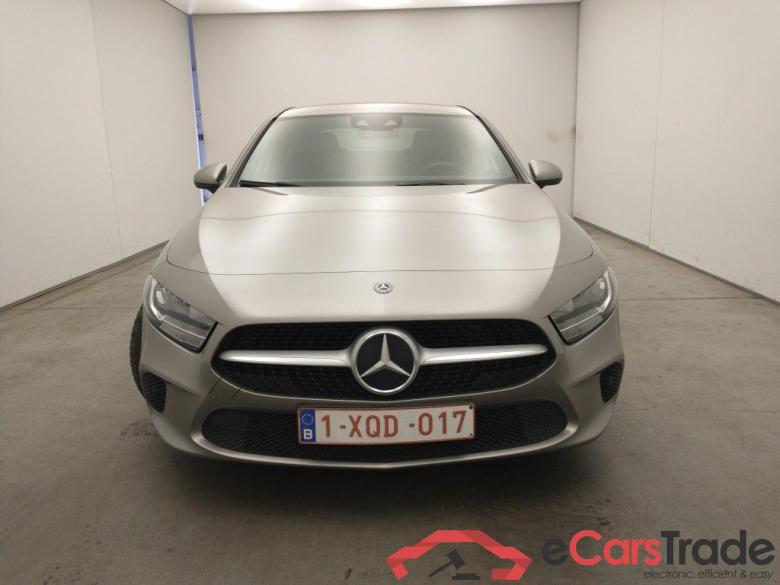 Mercedes-Benz A-Klasse Limousine A 180 d DCT Business Solution 4d #1