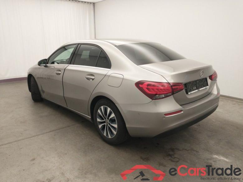 Mercedes-Benz A-Klasse Limousine A 180 d DCT Business Solution 4d #3