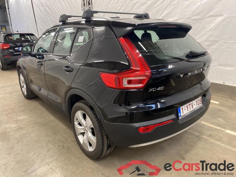 VOLVO XC40 2.0 D3 MOMENTUM PRO Winter Park Assist Versatility #3