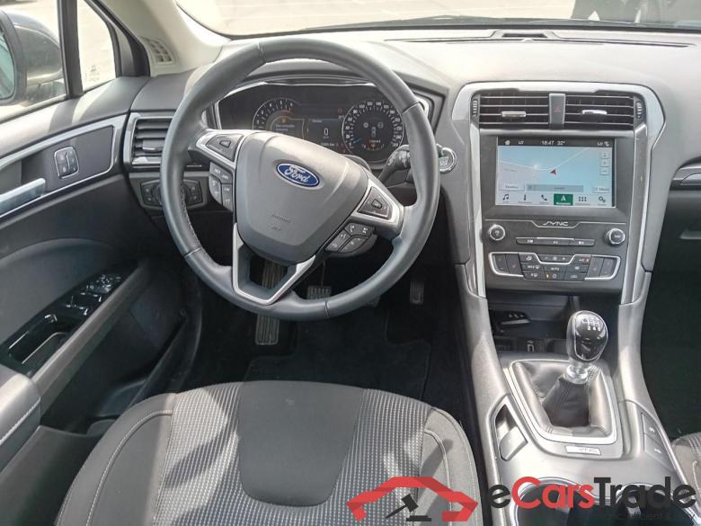 Ford 2.0 TDCi 110kW (150CV) Titanium 235 FORD Mondeo / 2014 / 5P / berlina con portón 2.0 TDCi 110kW (150CV) Titanium 235 #3
