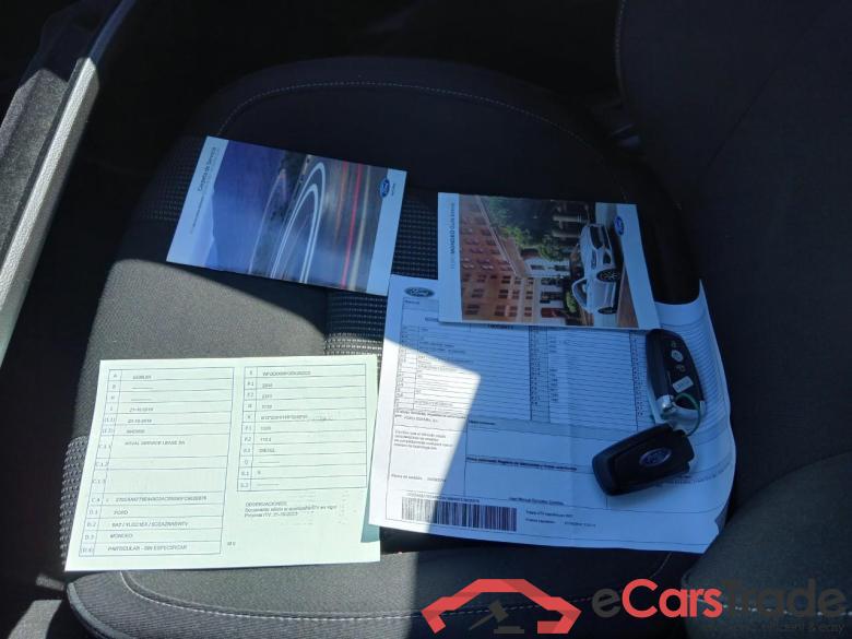 Ford 2.0 TDCi 110kW (150CV) Titanium 235 FORD Mondeo / 2014 / 5P / berlina con portón 2.0 TDCi 110kW (150CV) Titanium 235 #5