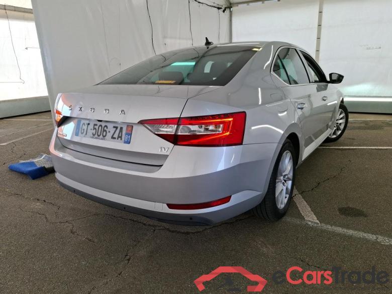 Skoda 1.4 TSI PHEV 218ch DSG6 Style Superb Berline Style iV 1.4 TSI Hybrid 215CV BVA6 E6d #3