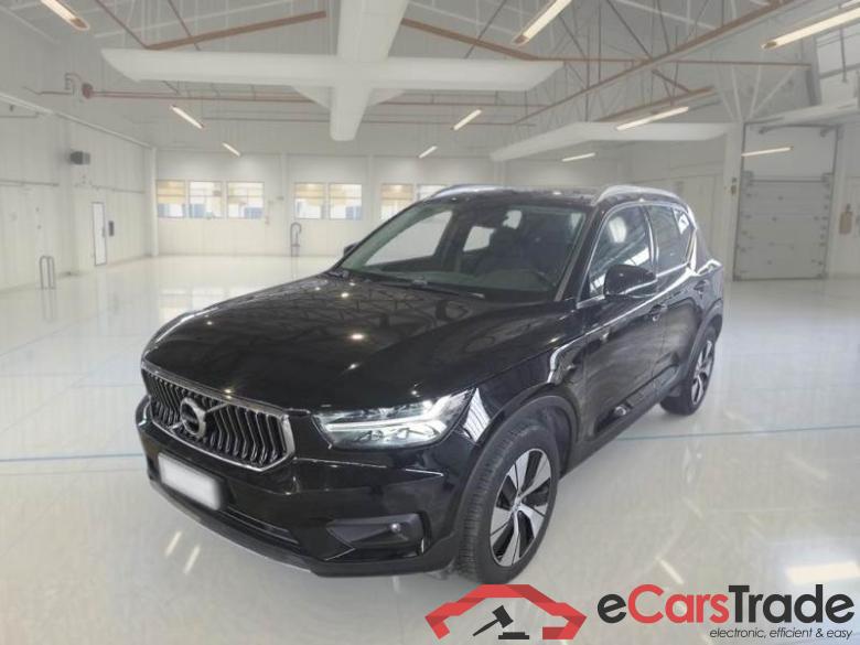 Volvo 228 VOLVO XC40 / 2017 / 5P / SUV T5 PLUG-IN HYBRID AUTO RECH INSCRIP EXPR #1