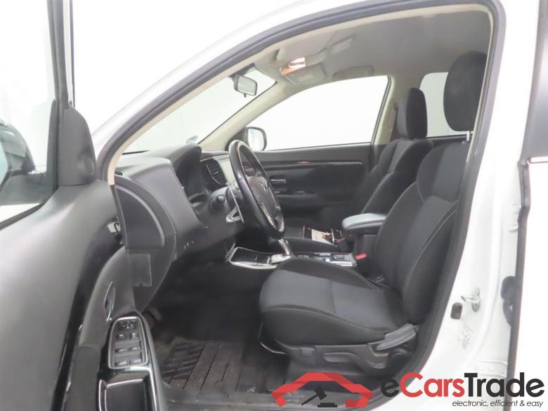 MITSUBISHI OUTLANDER 2.4 PHEV Pure #5