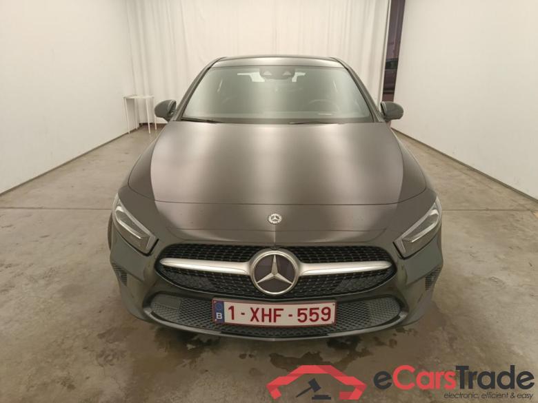 Mercedes-Benz A-Klasse Limousine A 180 d DCT Launch Edition 4d #2