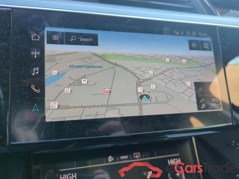 AUDI e-tron  #2