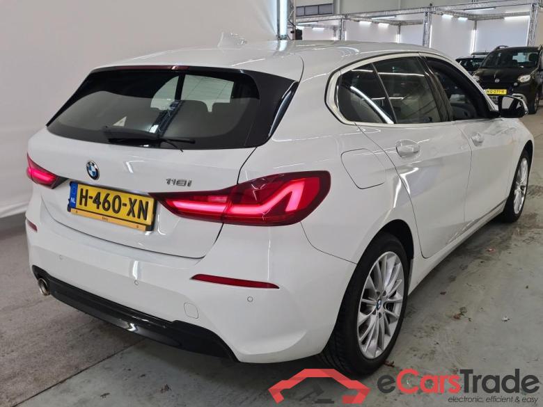 BMW 1 Serie '19 BMW 1 Serie 118iA 5d #2