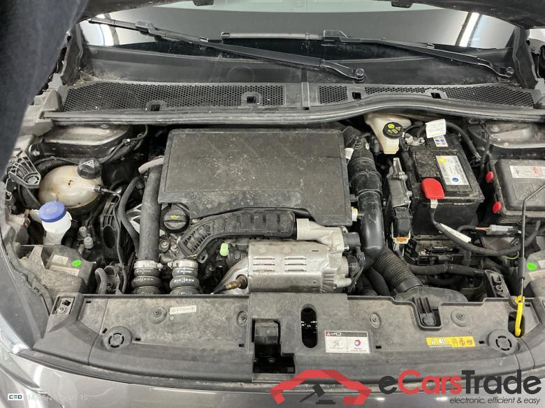 PEUGEOT 208 - 2019 1.2i PureTech GT Line (EU6.3) Kit Driver Sport #6