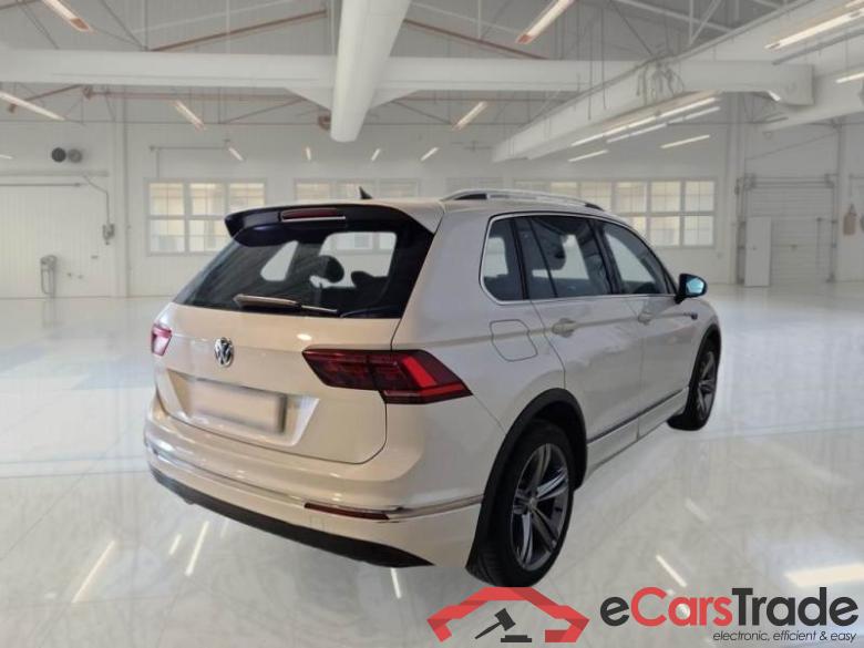 Volkswagen 46 VOLKSWAGEN TIGUAN / 2016 / 5P / SUV 2.0 TDI SCR 110KW ADVANCED BMT DSG #2