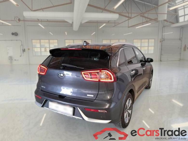 Kia 3 KIA NIRO / 2016 / 5P / BERLINA 1.6 HEV GDI STYLE DCT #2