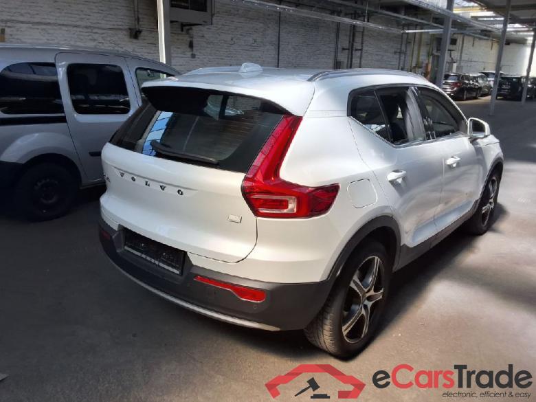 Volvo XC40 ´17 XC40 Inscription Recharge Plug-In Hybrid 2WD 1.5 T5 192KW AT7 E6d #2