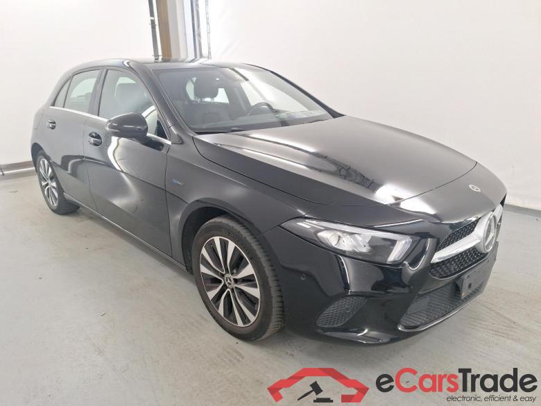 MERCEDES-BENZ A-CLASS 1.3 A 250 E DCT Advantage Mirror Cruise control Parking with rear view camera #2