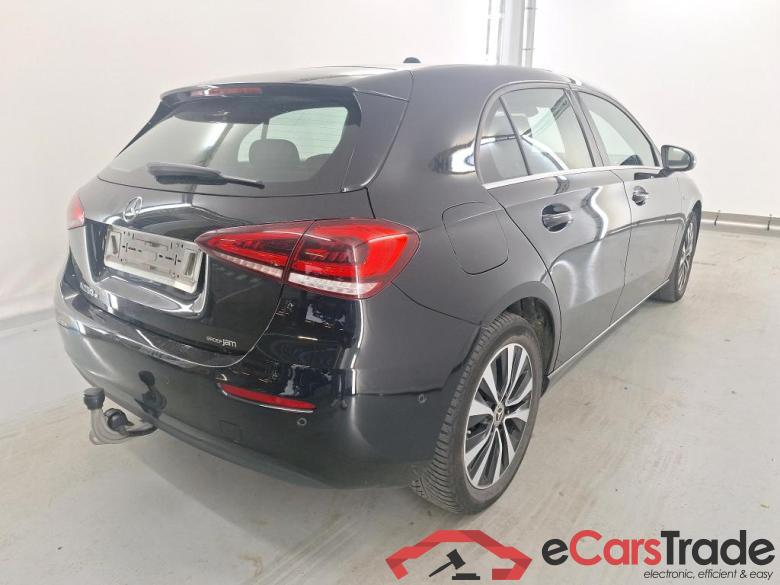 MERCEDES-BENZ A-CLASS 1.3 A 250 E DCT Advantage Mirror Cruise control Parking with rear view camera #4
