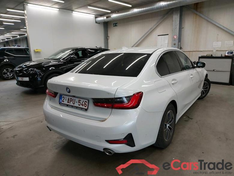 BMW - BMW 3 BERLINE 318i 156PK Advantage Pack Business With Heated Vernasca Seats & Parking Assistant Pack  * PETROL * #2