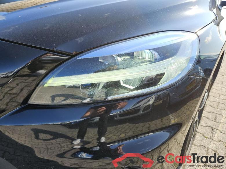VOLVO V40 112 kW #5