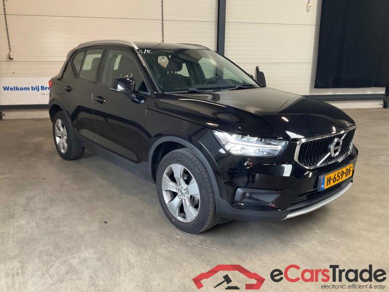 VOLVO XC40 1.5 T3 Momentum Pro #2
