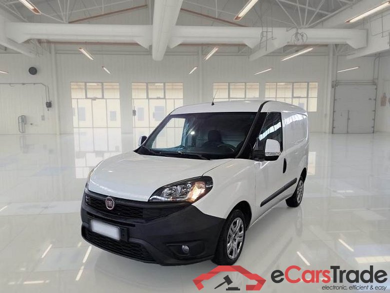 Fiat 28 FIAT DOBLÒ CARGO / 2014 / 4P / VETT. FURGONATA 1.6 MULTIJET 16V 105CV SX EURO 6