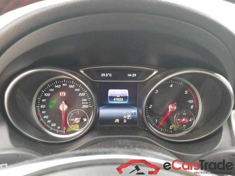 Mercedes GLA 200 d Fascination BVA7 MERCEDES-BENZ Classe GLA 5p SUV GLA 200 d Fascination BVA7 #6