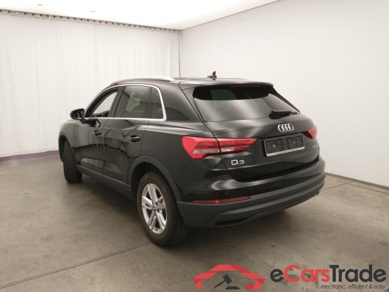 Audi Q3 35 TDI S Tronic Business Edition 5d #4