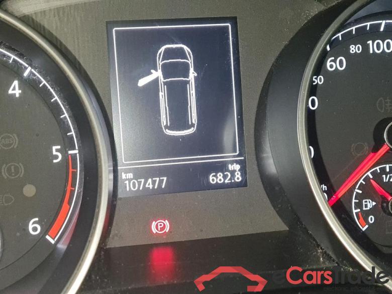 VOLKSWAGEN TOURAN DIESEL - 2015 2.0 TDi SCR Trendline DSG (EU6.2) #6