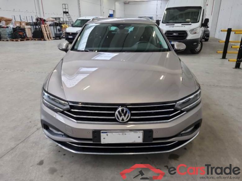 Volkswagen 4 VOLKSWAGEN PASSAT / 2019 / 5P / STATION WAGON VAR.2.0TDI SCR 140KW 4MOT EXEC.BMT DSG #6