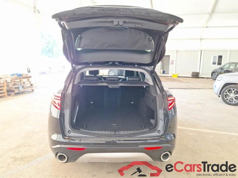 AlfaRomeo 75 ALFA ROMEO STELVIO / 2017 / 5P / SUV 2.2 TURBO DIESEL 190CV TI AT8 Q4 #5