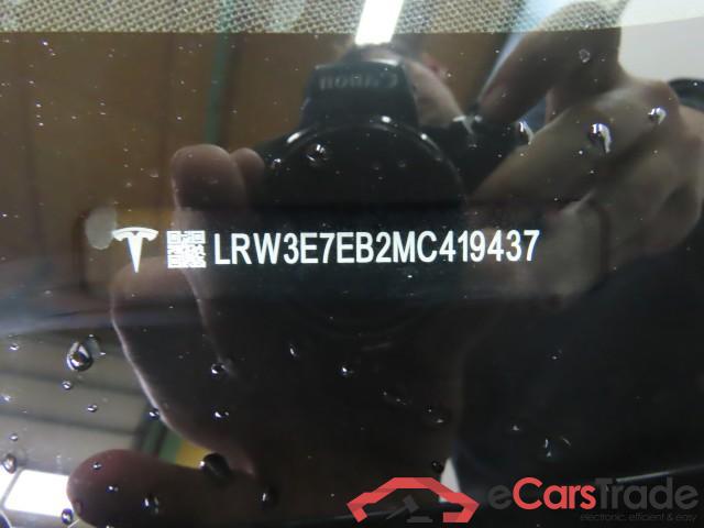 Tesla Model 3 ´18 BEV TESLA Model 3 Langstreckenbatt. Allradantrieb Dual Motor 4d 366kW #6