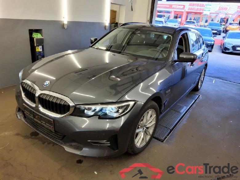 BMW 3-Serie Touring ´18 Baureihe 3 Touring 330 e Advantage 2.0 185KW AT8 E6d #1