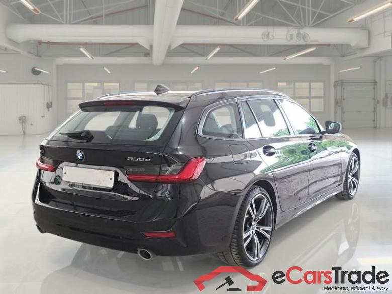 BMW 193 BMW SERIE 3 / 2018 / 5P / STATION WAGON 330E XDRIVE BUSINESS ADVAN. TOURING AUTO #2