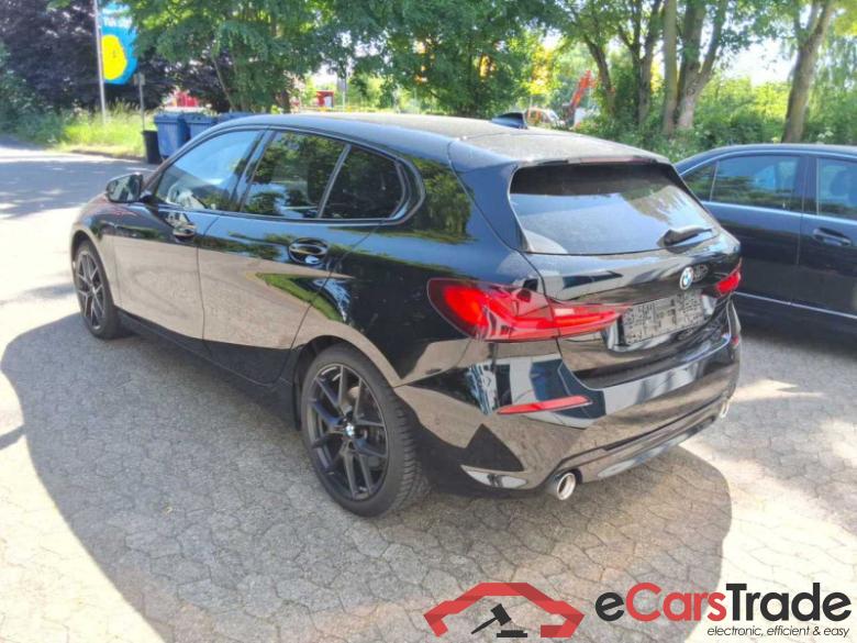 BMW Baureihe 1 Lim. (F40)(2019->) DE - LimS5 120d EU6d, xDrive Sport Line (EURO 6d), 2020 - 2024 #3