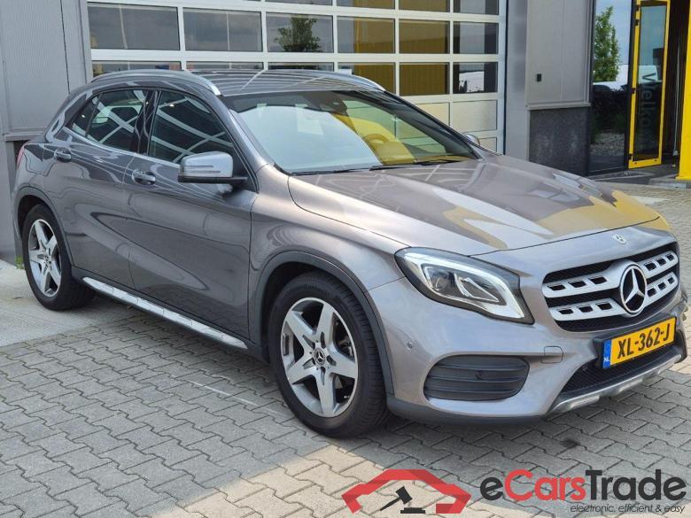 MERCEDES-BENZ GLA-klasse 180 Business Solution AMG #2