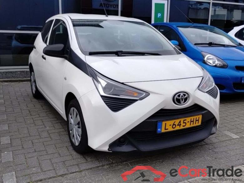 TOYOTA Aygo 1.0 VVT-i x-fun #2