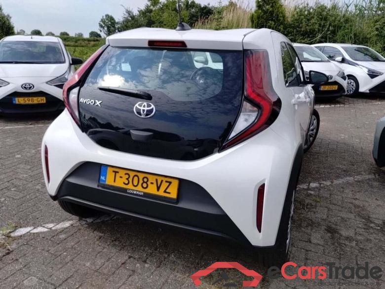 TOYOTA Aygo X 1.0 VVT-i MT Play #4