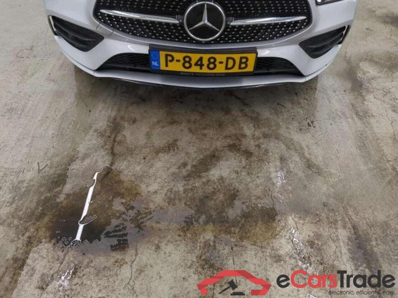 MERCEDES-BENZ CLA-klasse Shooting Brake 250 e Bns Sol AMG Ld #4