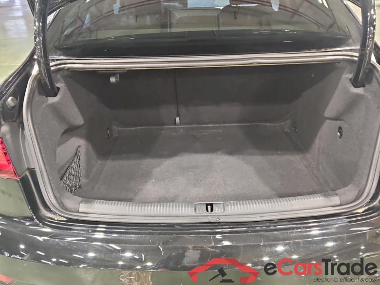 AUDI A3 SEDAN DIESEL - 2017 30 TDi (EU6d-TEMP) #4