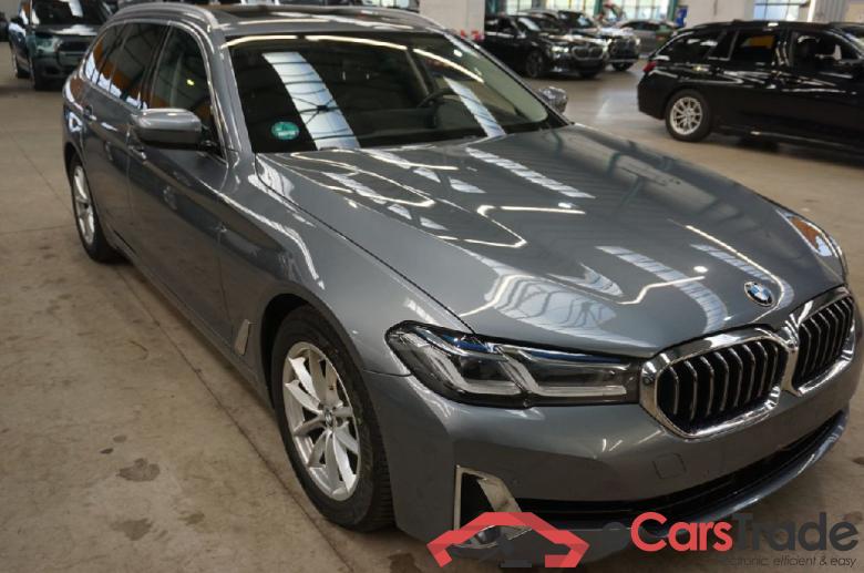 BMW 5-Serie Touring ´16 Baureihe 5 Touring 520 d xDrive Luxury Line 2.0 140KW AT8 E6d #2