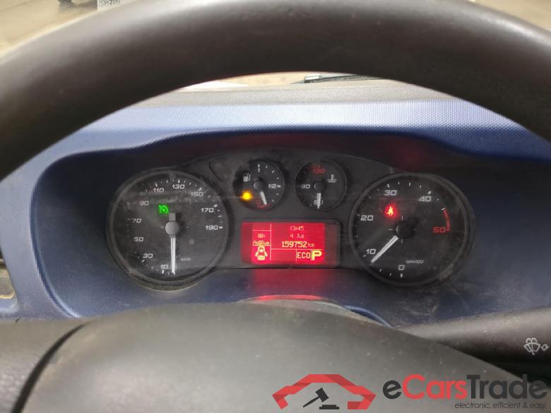 Iveco 2.3 35S16A8 V11 H2 3520 IVECO Daily VU 4p Fourgon 2.3 35S16A8 V11 H2 3520 #6