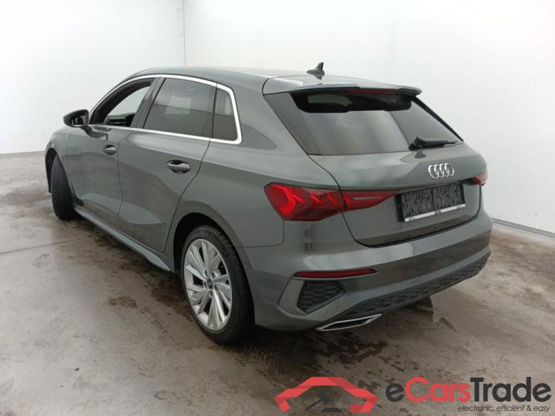 Audi A3 Sportback 2.0 30 TDi 85kW S line 5d #4