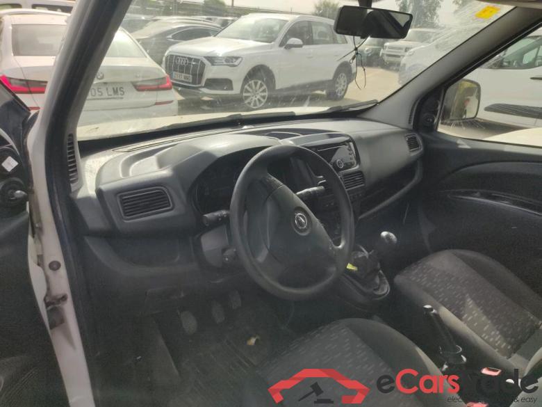 Opel Tour Expression 1.3CDTI 70kW (95CV) L1H1 Combo D Expression L1H1 1.4 95CV E6 #3