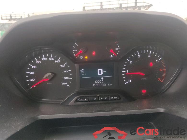 Peugeot Premium Standard 600kg BlueHDi 73kW (AC) PEUGEOT Partner / 2018 / 4P / furgón derivado de turismo Premium Standard 600kg BlueHDi 73kW (AC) #4