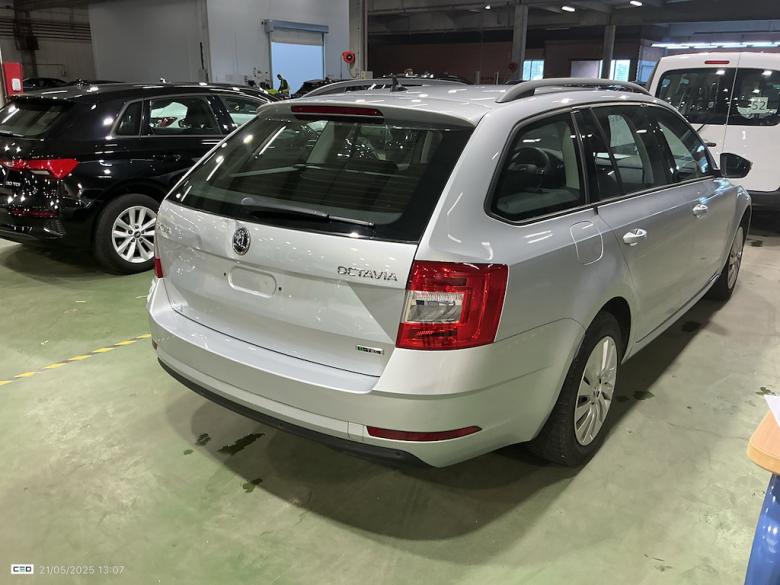 Skoda Octavia Combi 1.5 TGI G-TEC Ambition Aut. Navi Klima PDC ... #4