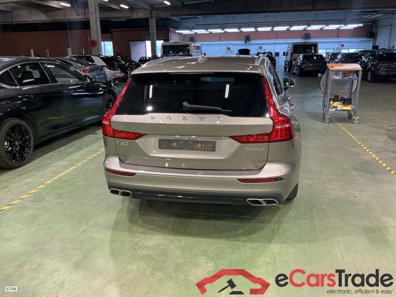VOLVO V60 DIESEL - 2018 2.0 D3 Momentum (EU6d-TEMP) STOCK #5