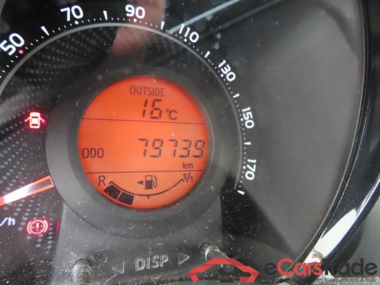 TOYOTA Aygo 1.0 VVT-i x-play #4