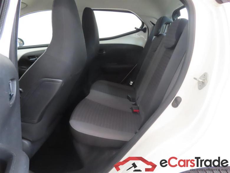 TOYOTA Aygo 1.0 VVT-i x-play #6